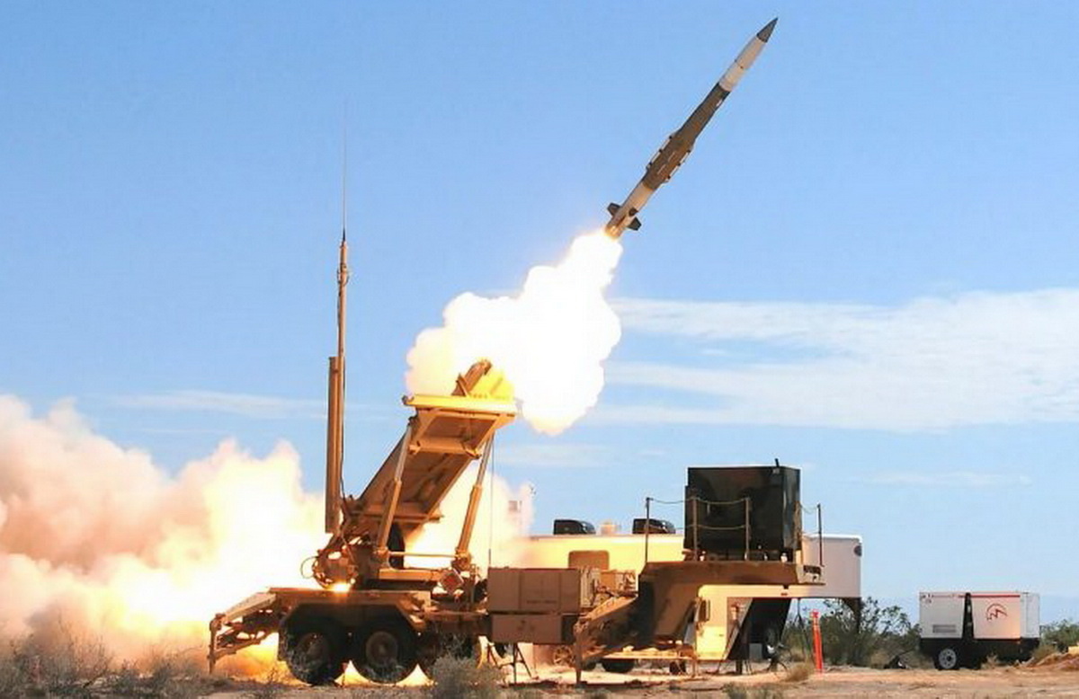 Запуск ракеты-перехватчика Patriot PAC-3