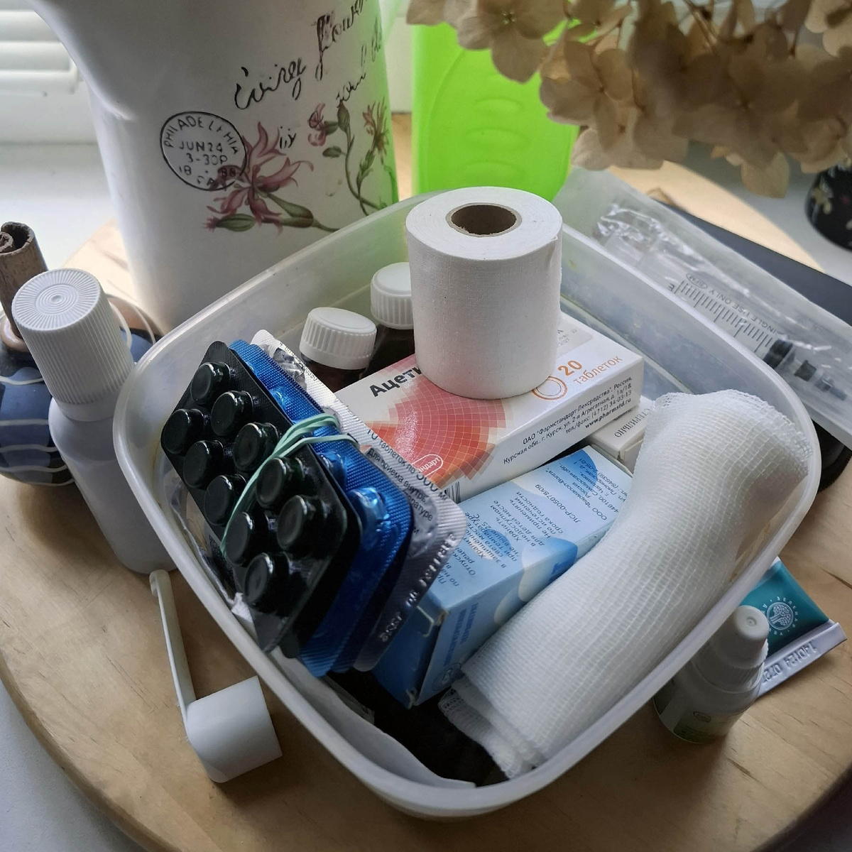 Лично я иногда вообще не помню, по какому поводу и что было куплено? 😂 Одурманили в аптеке. Фото автора.