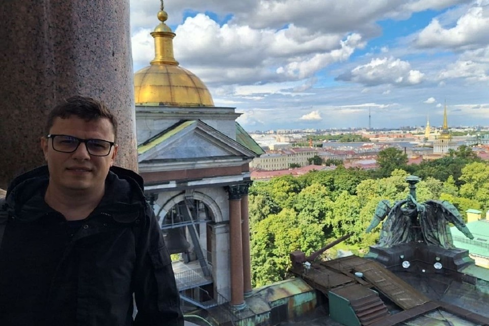    С Исаакиевского собора можно рассмотреть весь город. Дмитрий КУТЕПОВ