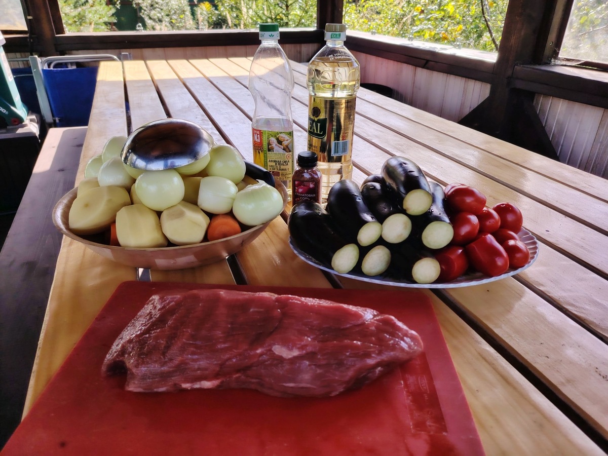 Подготовленные к готовке продукты - всё такое красивое...