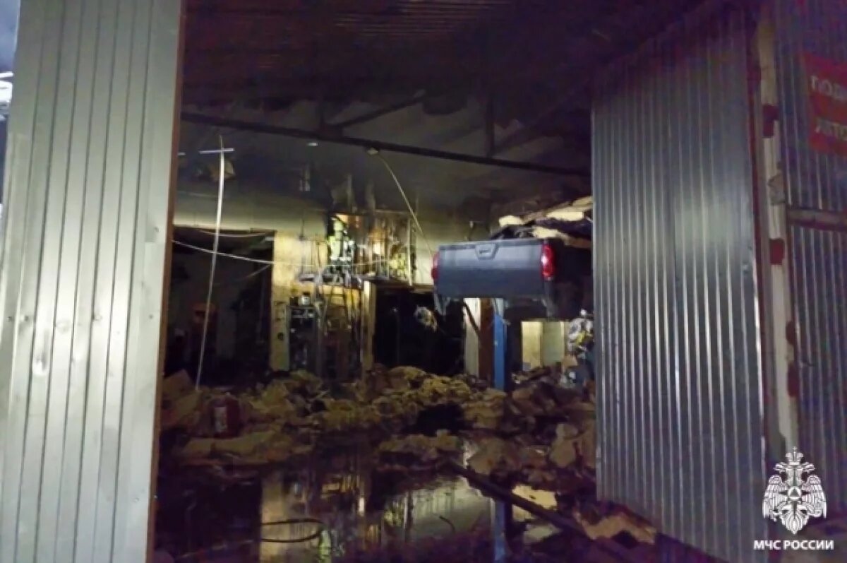    Под Рыбинском из-за владельца автосервиса возник пожар