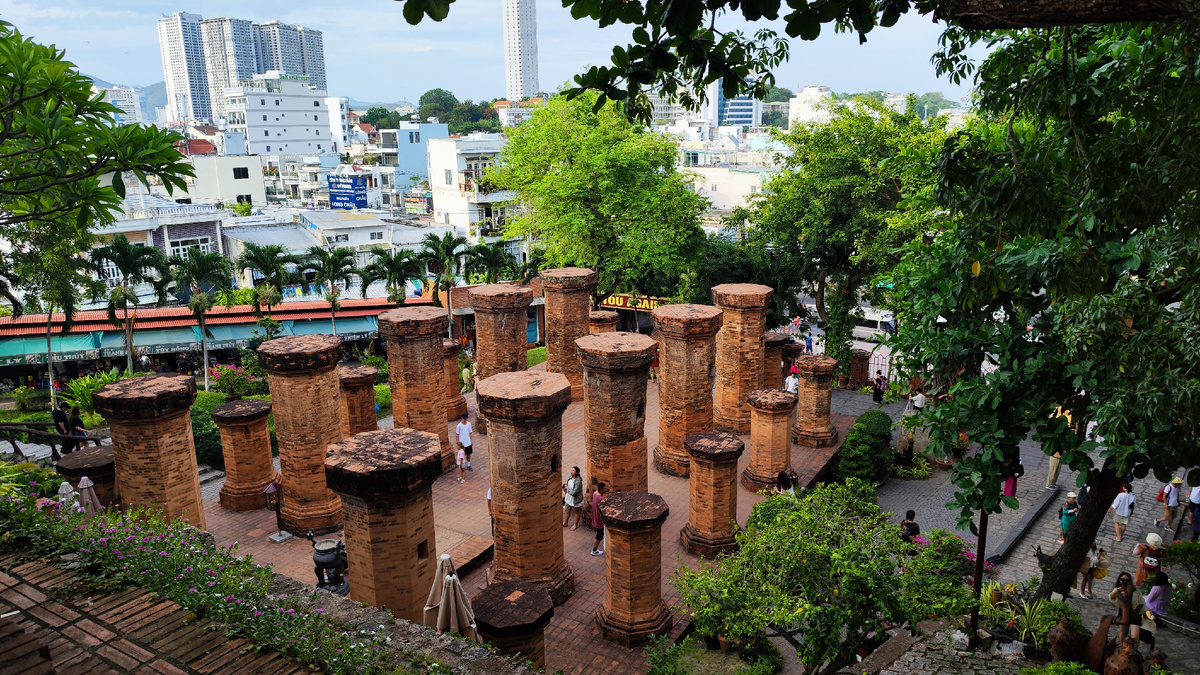 Чамские башни По Нагар 