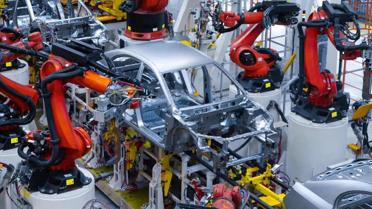    Автомобильный завод. © ru.freepik.com