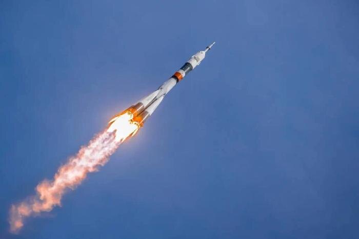 Обложка © Shutterstock / FOTODOM / Vera Larina
