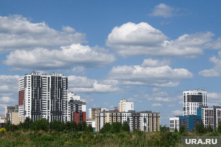    В среднем квартиры стоят 23 000 рублей в месяц