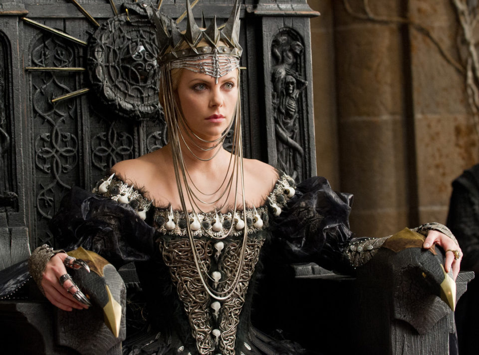 Шарлиз Терон демонстрирует выдержанную элегантность