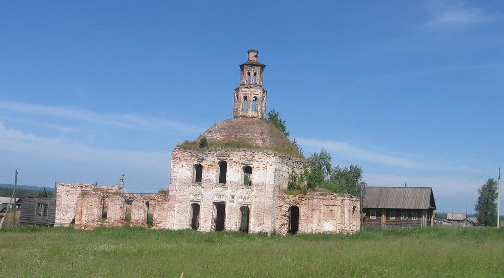    Древние стены медленно умирали под дождём и снегом. Фото: АиФ/ Марина Сизова
