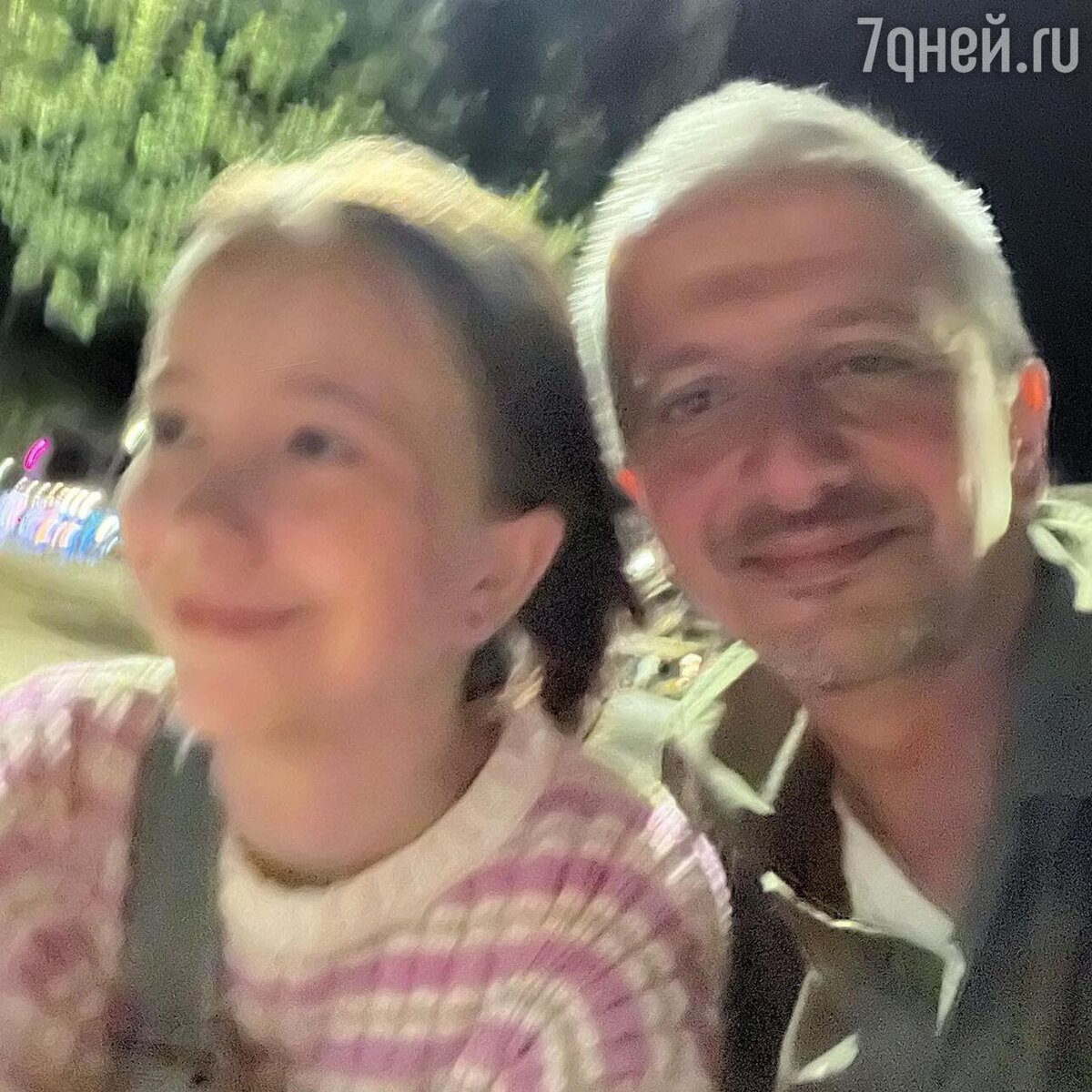    Константин Богомолов с дочкой Соцсети