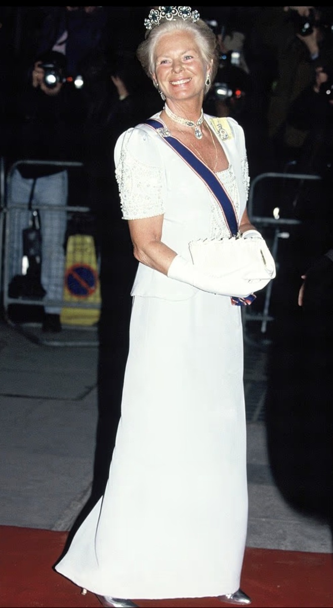 Герцогиня Кентская, изображенная здесь на красной дорожке в 1991 году. 
