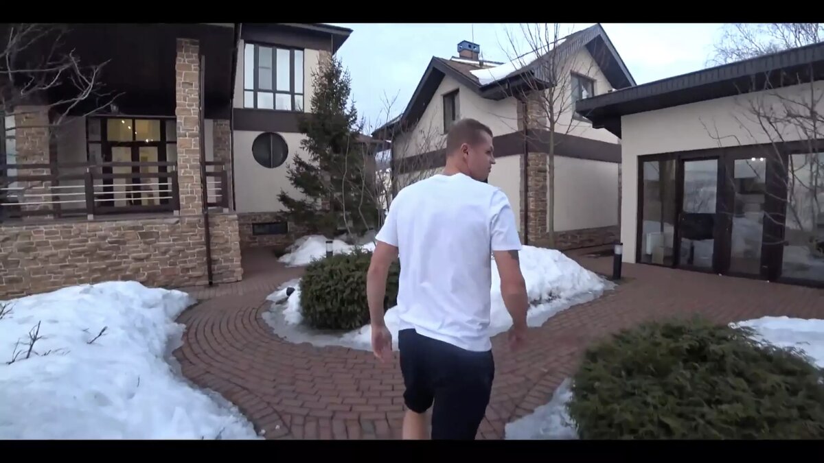 Листайте вправо, чтобы увидеть больше изображений