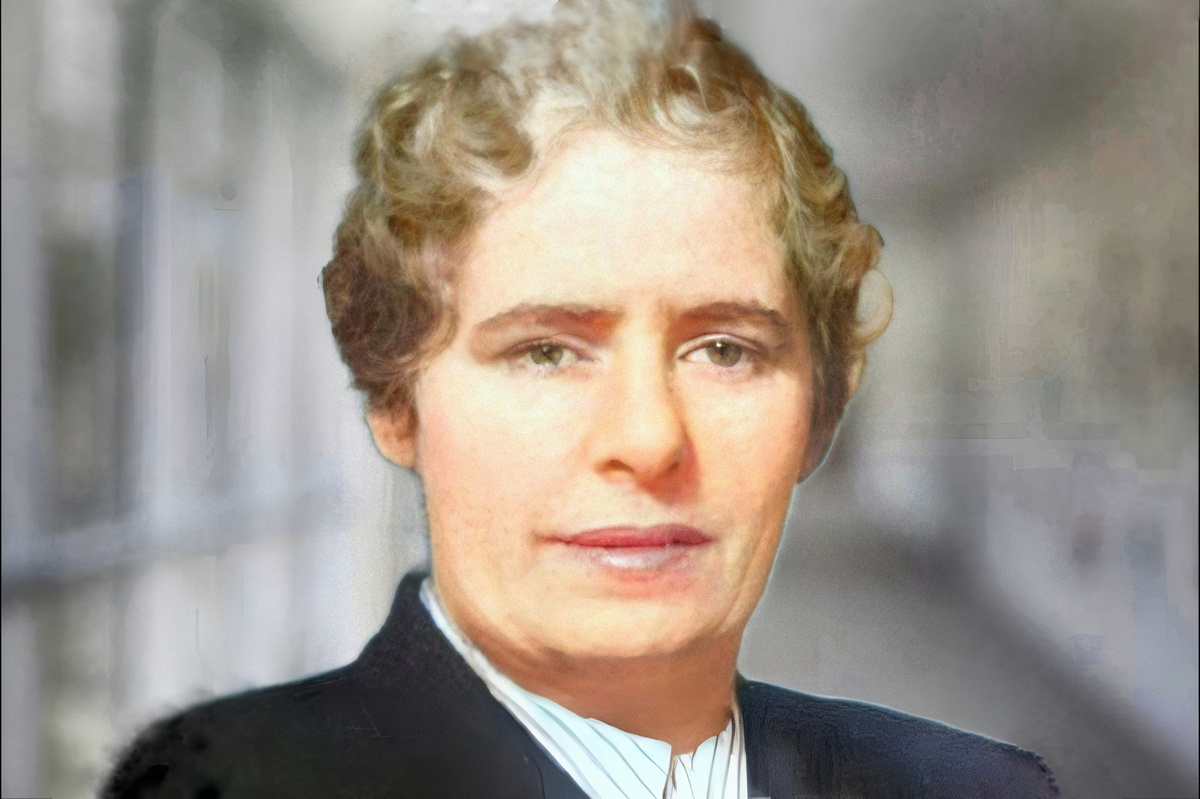 Елена Янкелевич.