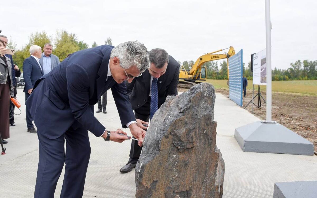    Строительство крупнейшего логистического центра Wildberries & Russ за 8 млрд рублей начинается в Курской области Фото: телеграм-канал Александра Хинштейна