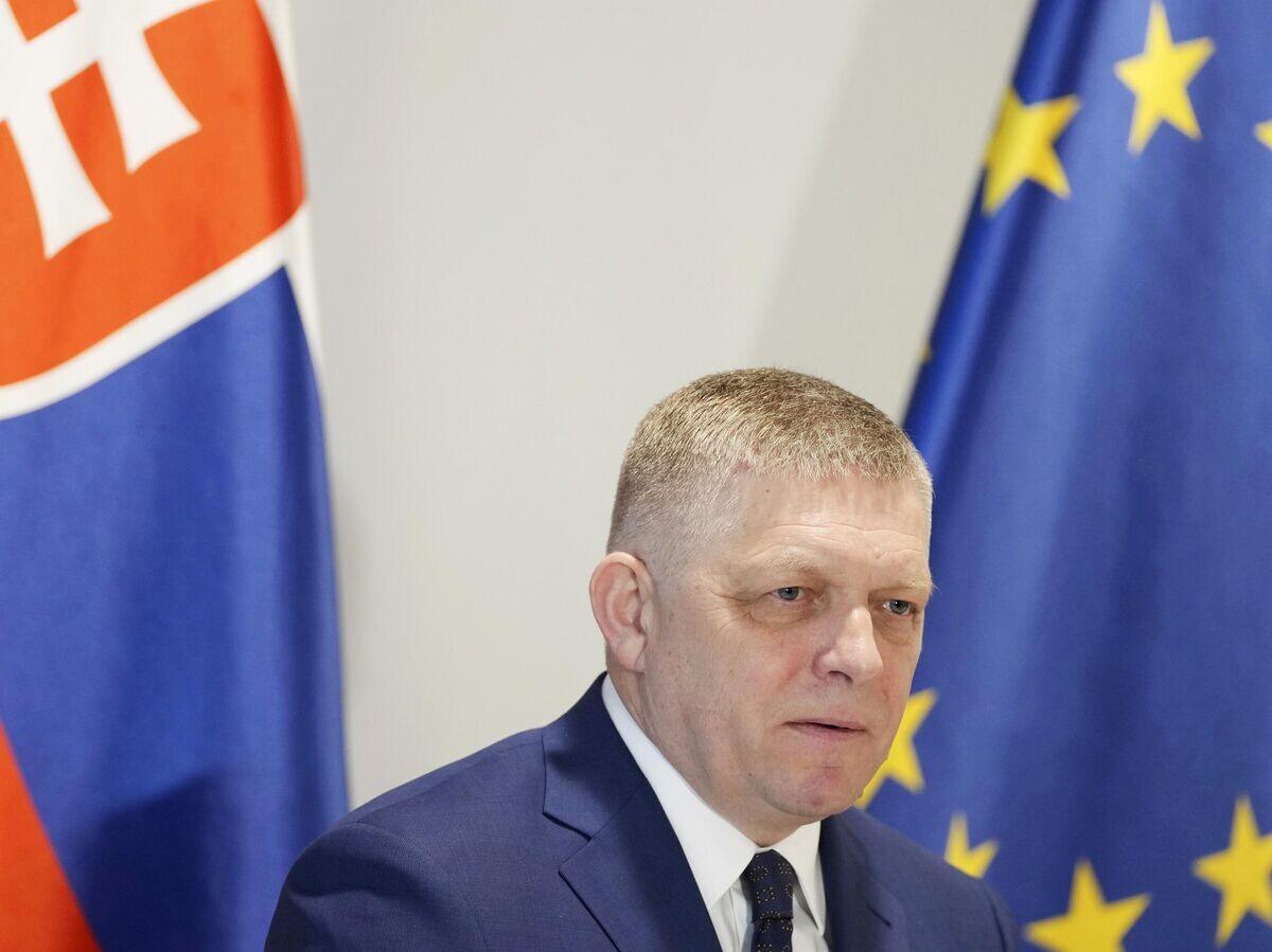    Премьер-министр Словакии Роберт Фицо во время пресс-конференции в Брюсселе© AP Photo / Virginia Mayo