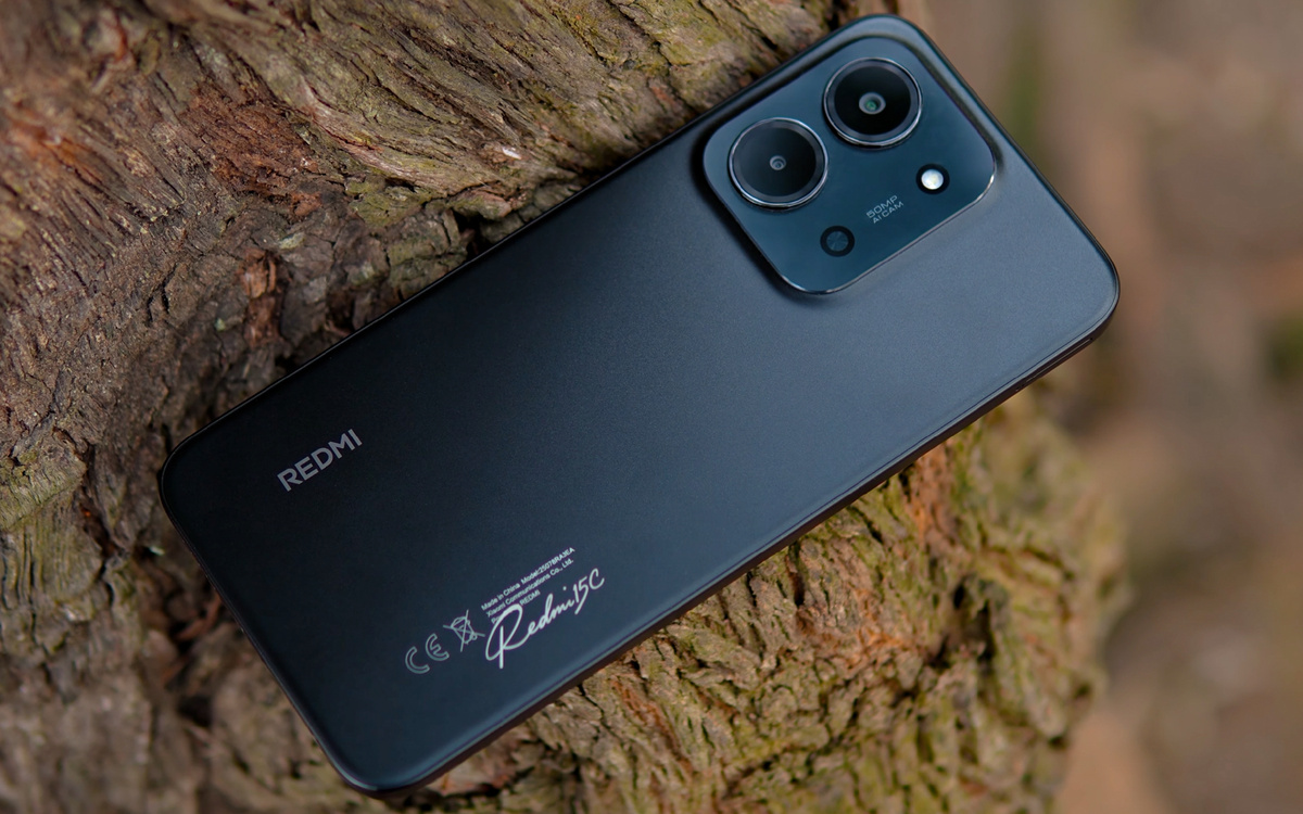 Redmi 15C в черном цвете