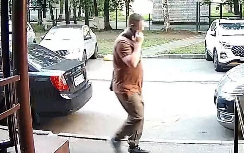    Курьер телефонных мошенников похитил у пенсионеров Ижевска 2 млн рублей