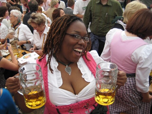 "Кому бананы, кому снег — я живу в России
В ожидании Второго прихода Мессии"(с) Фото: Musings from Berlin 