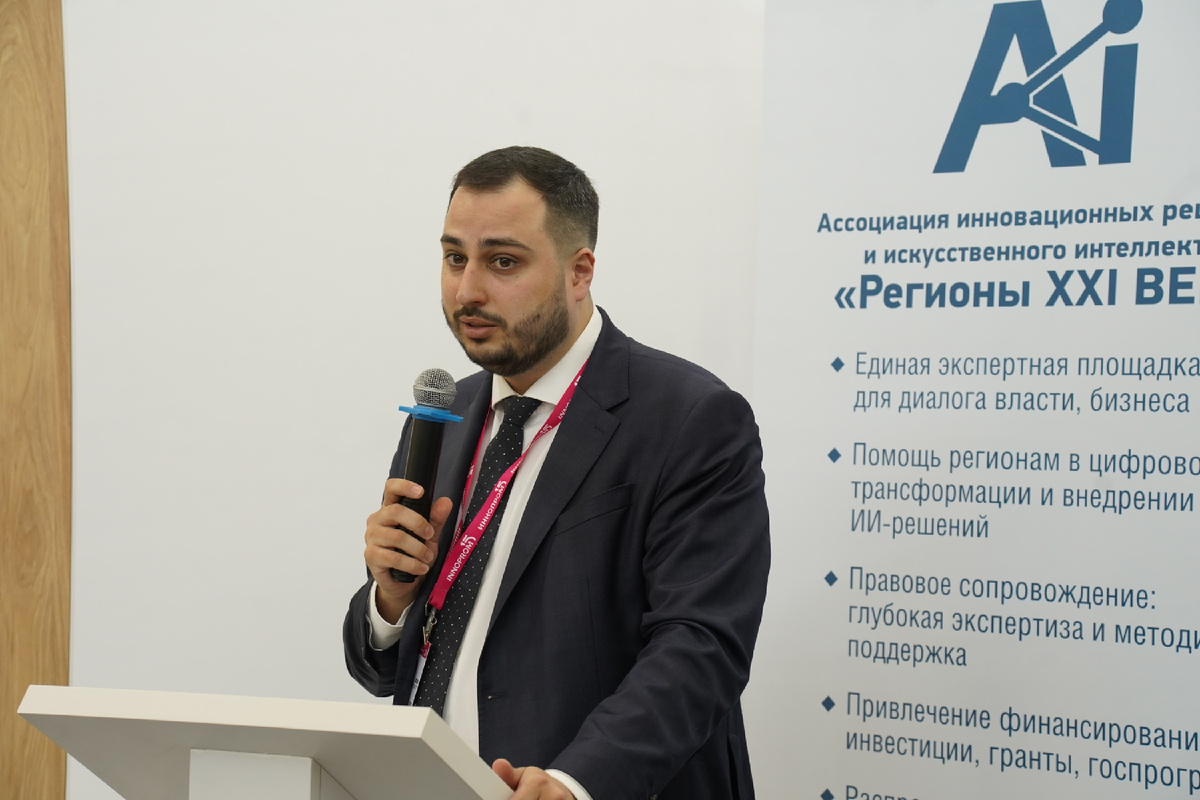Эдуард Шантаев, гендиректор ФГАУ «Цифровые индустриальные технологии» при Минпромторг  отвечает за промышленный ИИ в России ( фото Регионы России) 