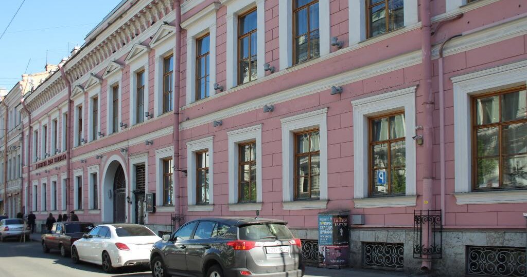 Театр «Лицедеи» переехал в бывший особняк Долгоруковой