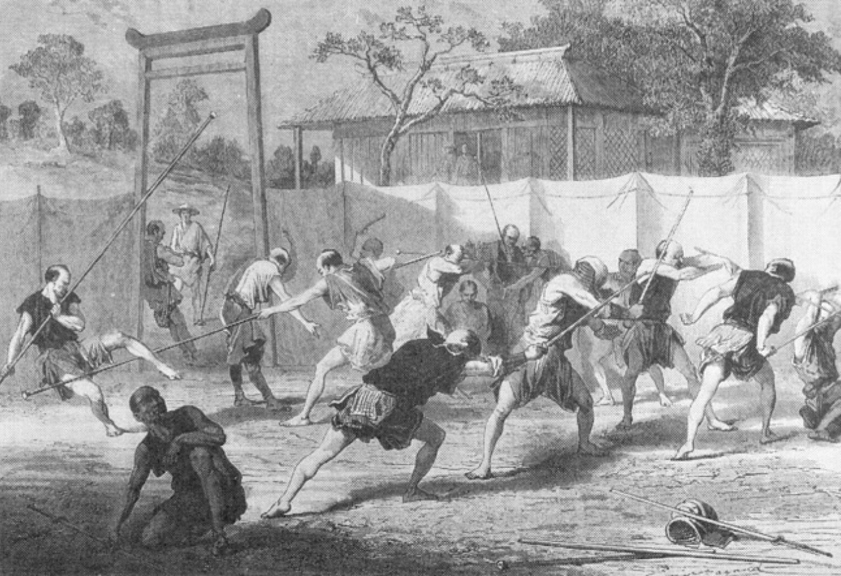 Европейский рисунок самураев, тренирующихся с копьями и мечами в военной академии Кобусё. (Из Le Japon illustré, 1866)
