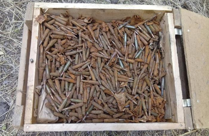 Крупный схрон нашли полицейские на чердаке летней кухни в Васильевке, источник Телеграм-канал Запорожский Телеграф