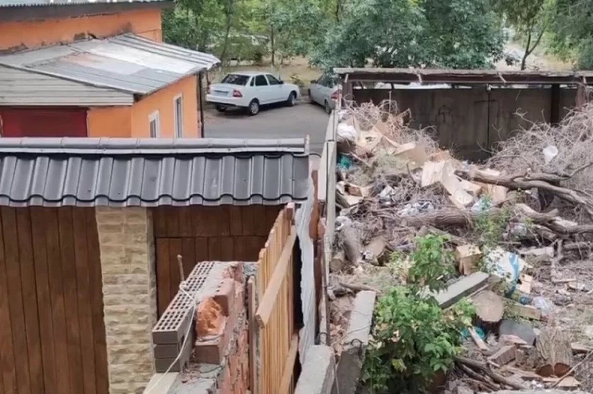    В Махачкале у детсада и жилых домов пять лет растёт свалка