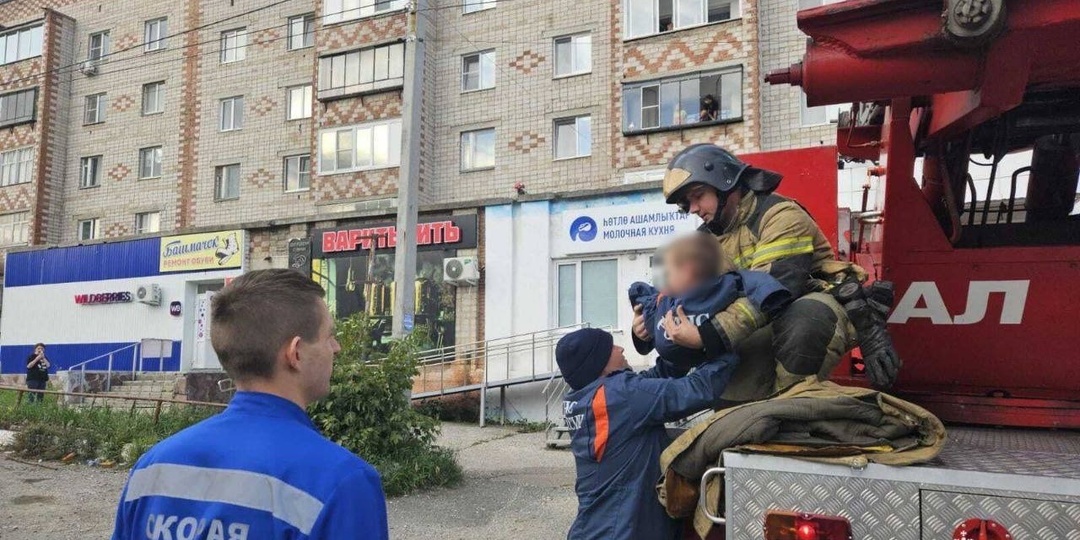 В Башкирии на крыше магазина нашли маленького ребенка