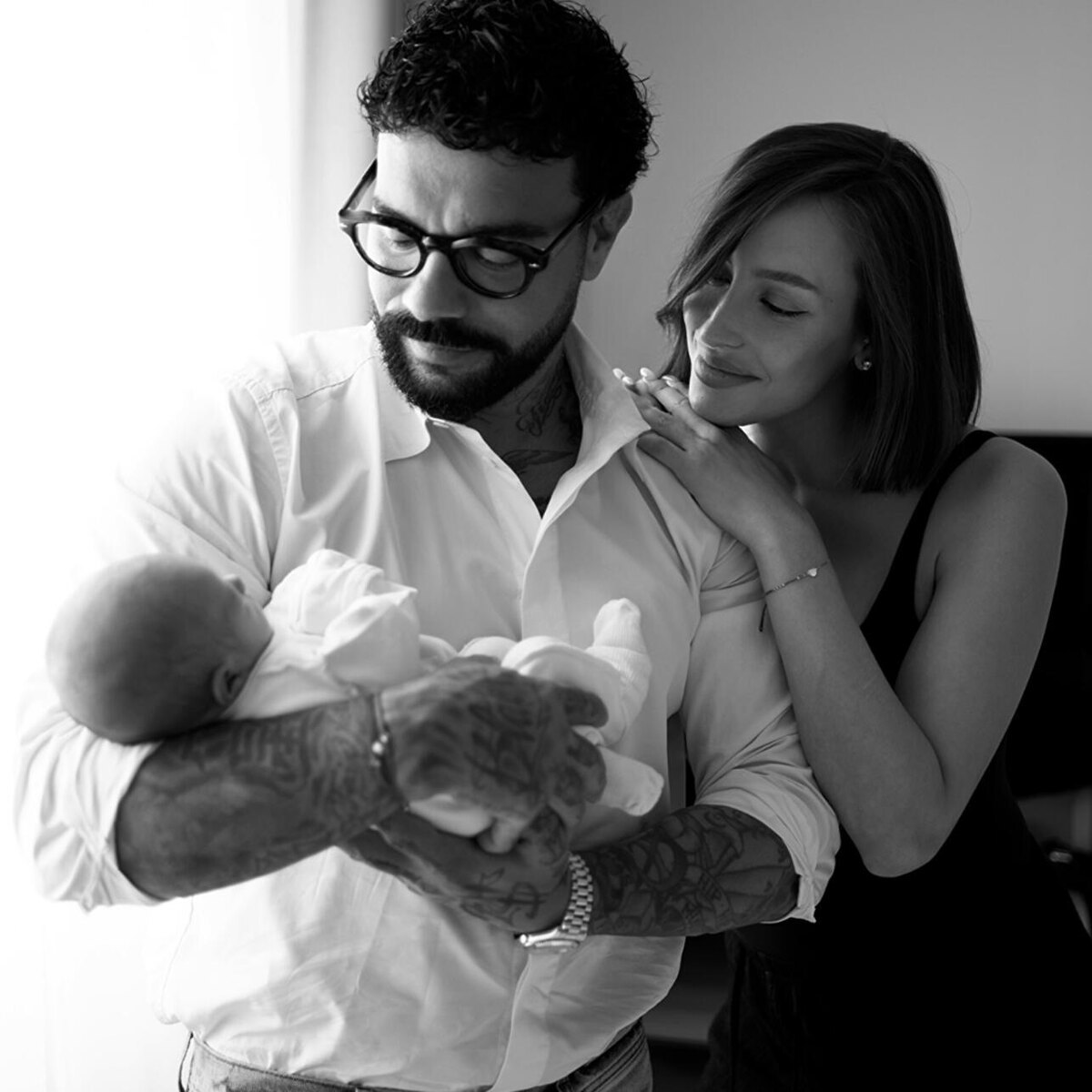    Тимати с Валей Ивановой и дочерью Эммой соцсети