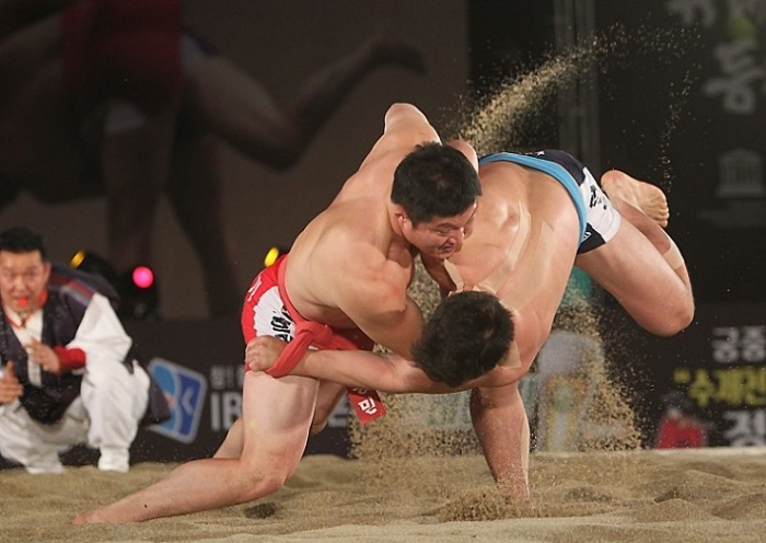 씨름 (корейская национальная борьба) 