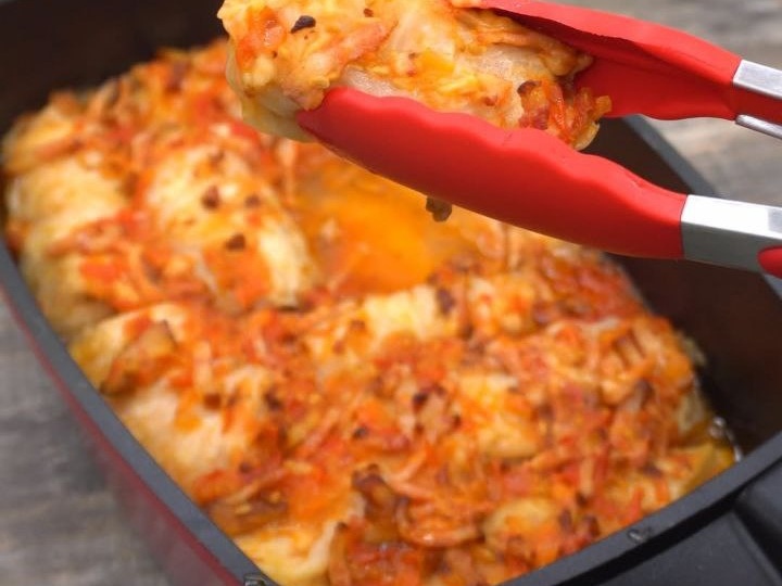 Почему эти голубцы вкуснее классических? Ответ в соусе