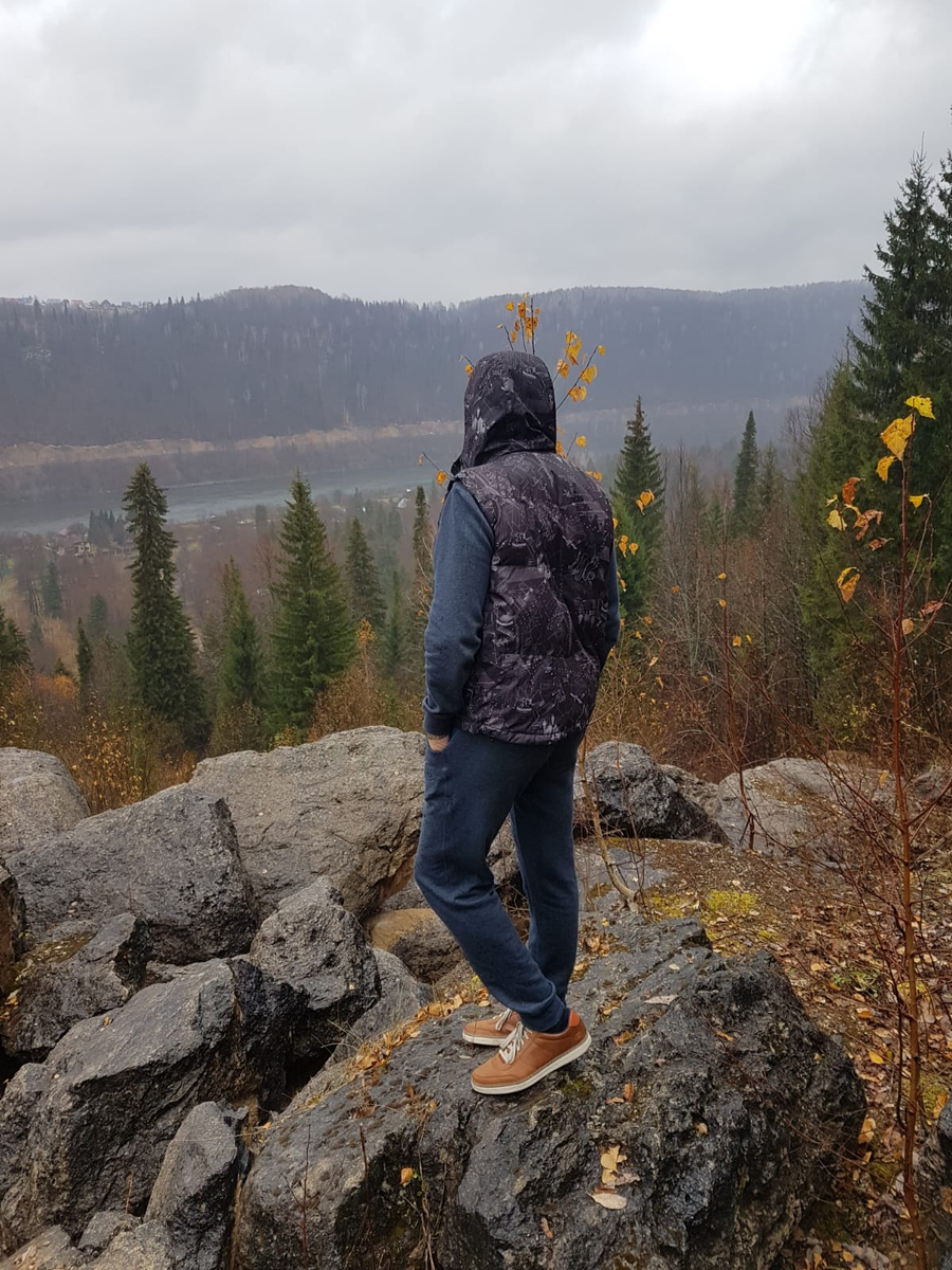 Это, кстати, я)