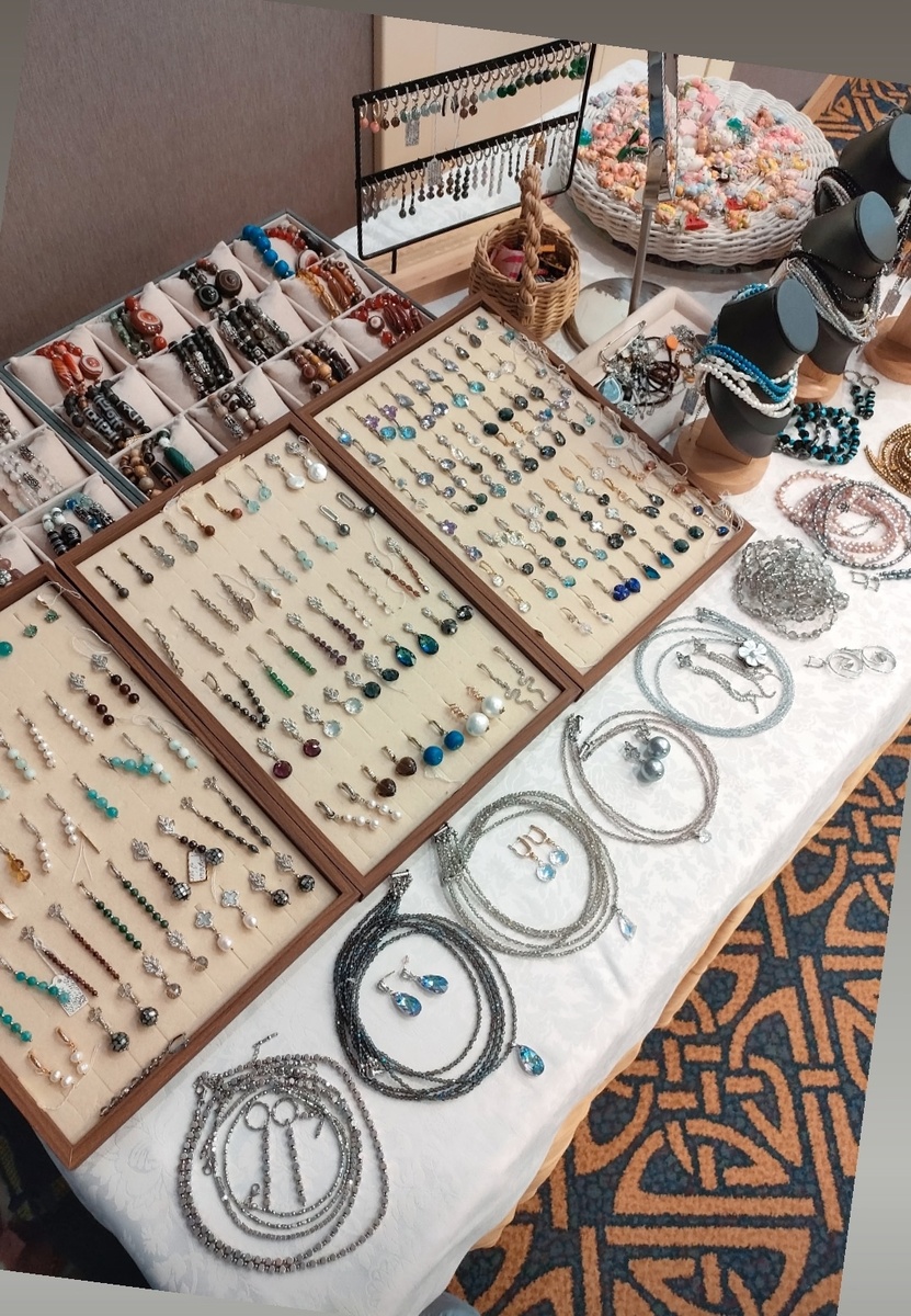 Украшения, созданные Еленой Колбанёвой