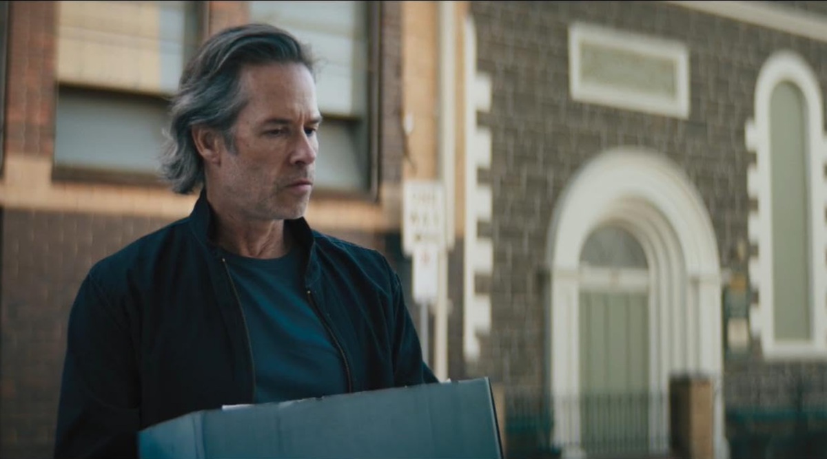 кадр из сериала "Джек Айриш"