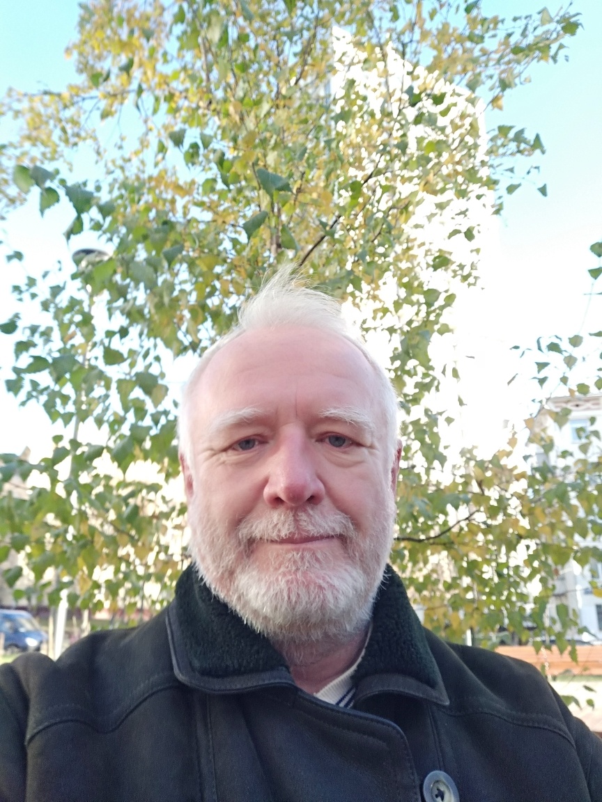 После поломки бритвы, которая служила пятнадцать лет.