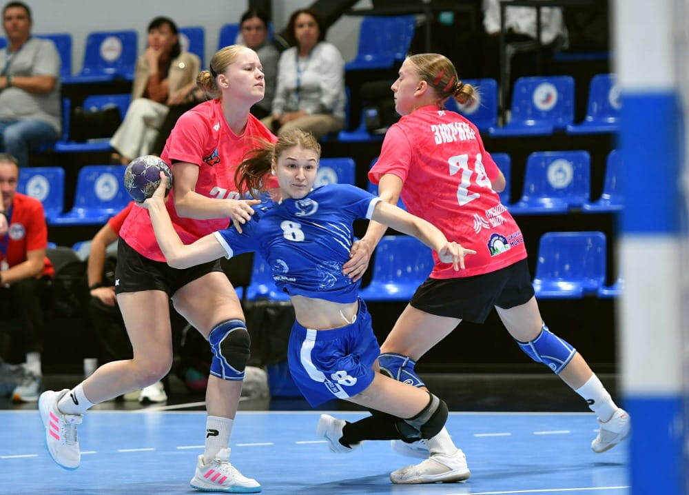    Экс-игрок "Луча" Анастасия Фёдорова против бывшей команды