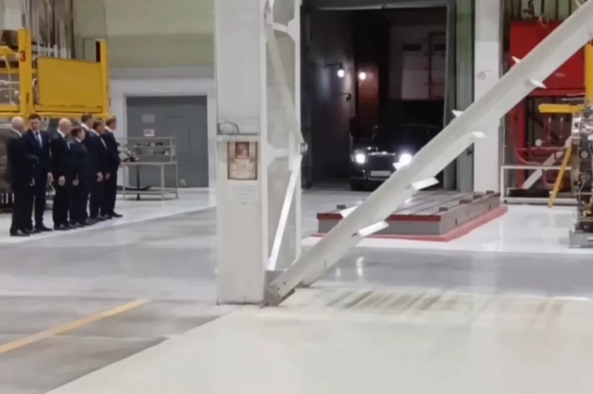    Появились кадры как Путин приехал на «ОДК Кузнецов» на «Аурусе»