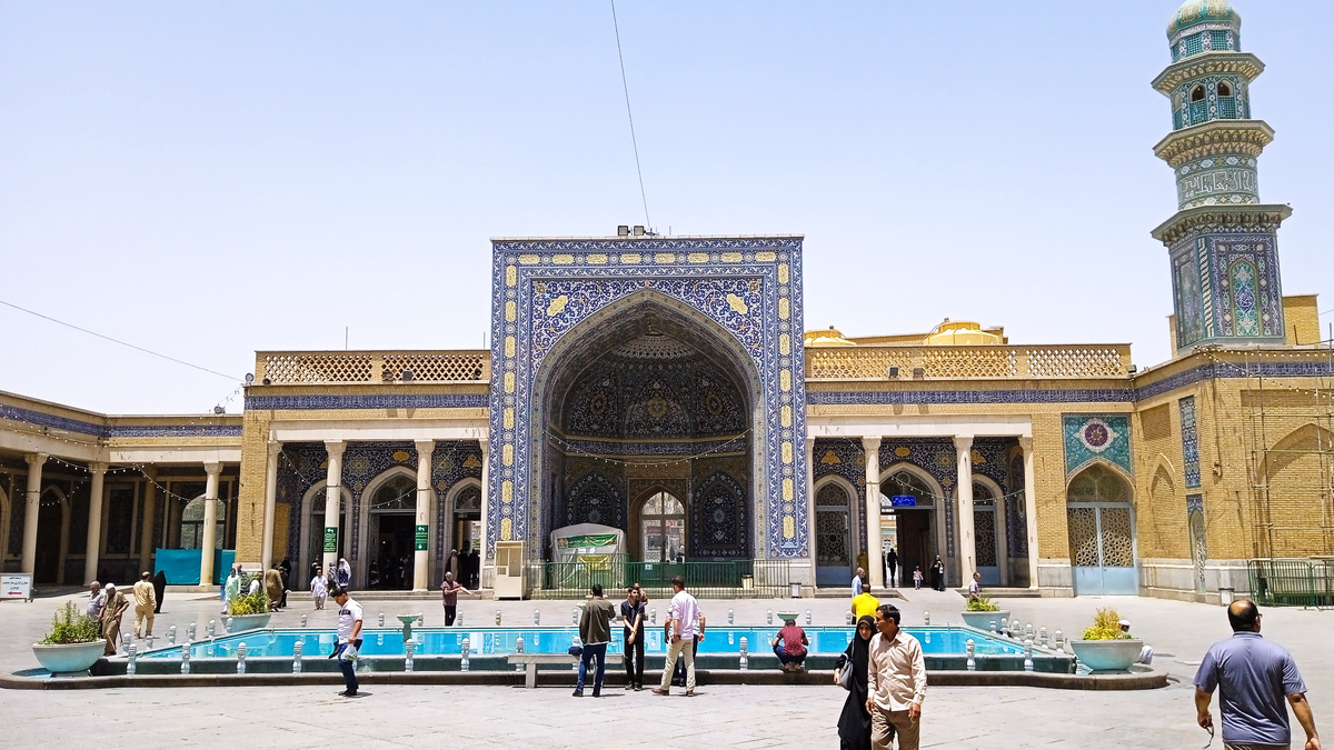 Кум: мавзолей Фатимы Масуме