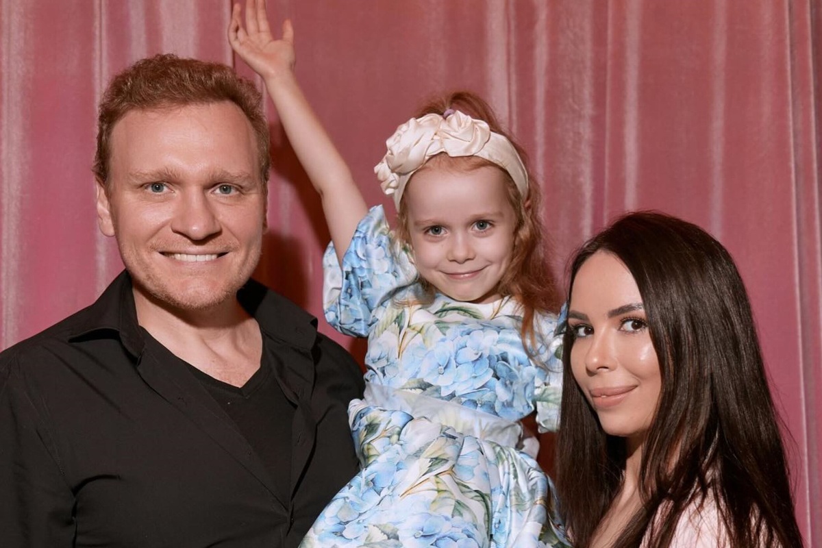     «Моя волшебница!»: Сергей Сафронов показал дочь от второй жены в день ее 7-летия