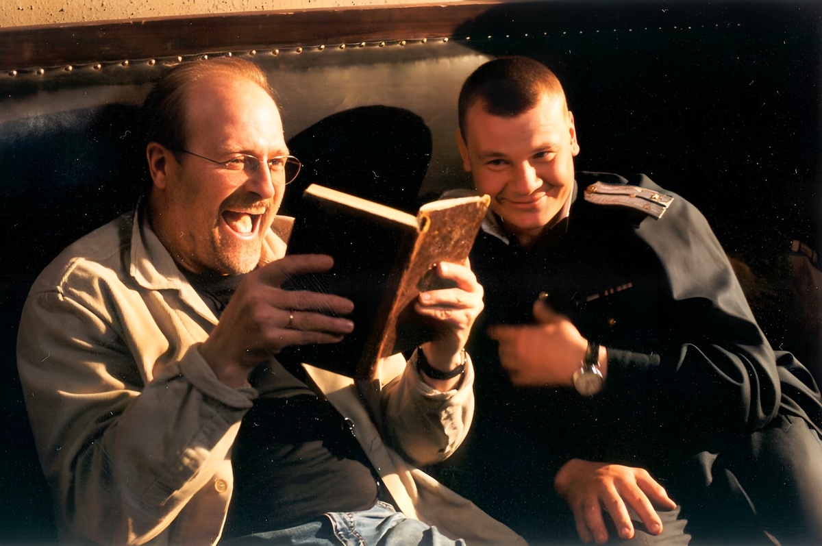 Кадр со съёмок сериала «По ту сторону волков»