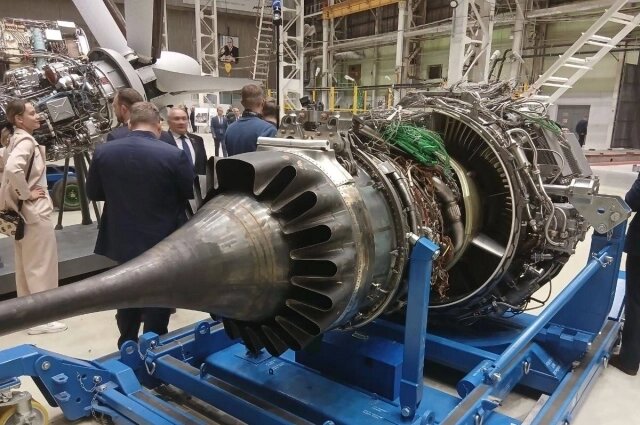    Представленный Президенту двигатель. Фото: АиФ/ Глеб Иванов