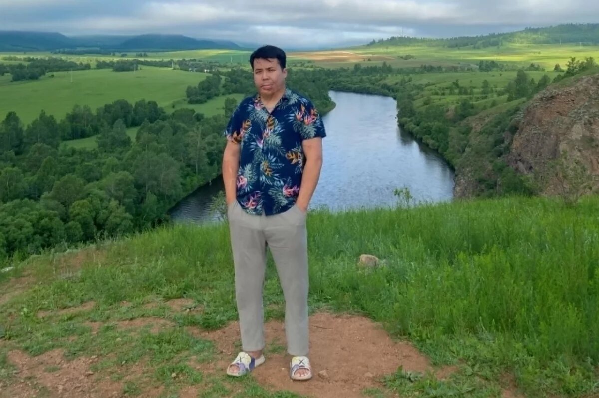    Сейчас Мирлану 27 лет.