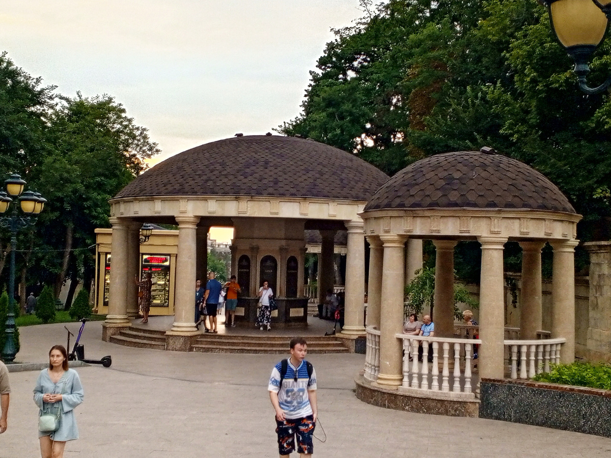 Желябовский питьевой бювет в Кисловодске.