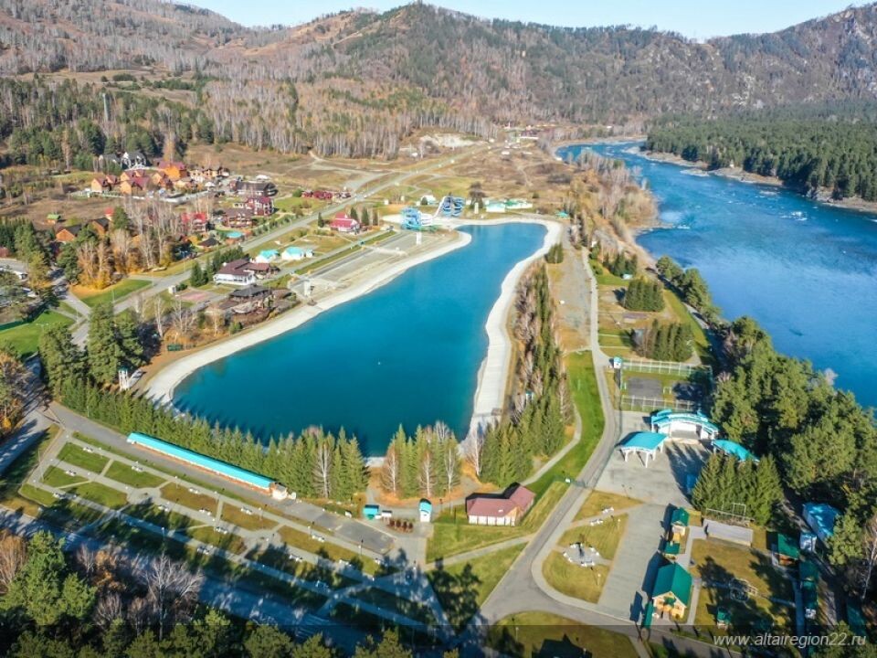    "Бирюзовая Катунь". Источник: altairegion22.ru