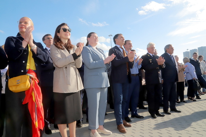    Гости церемонии открытия. Фото: Михаил Периков