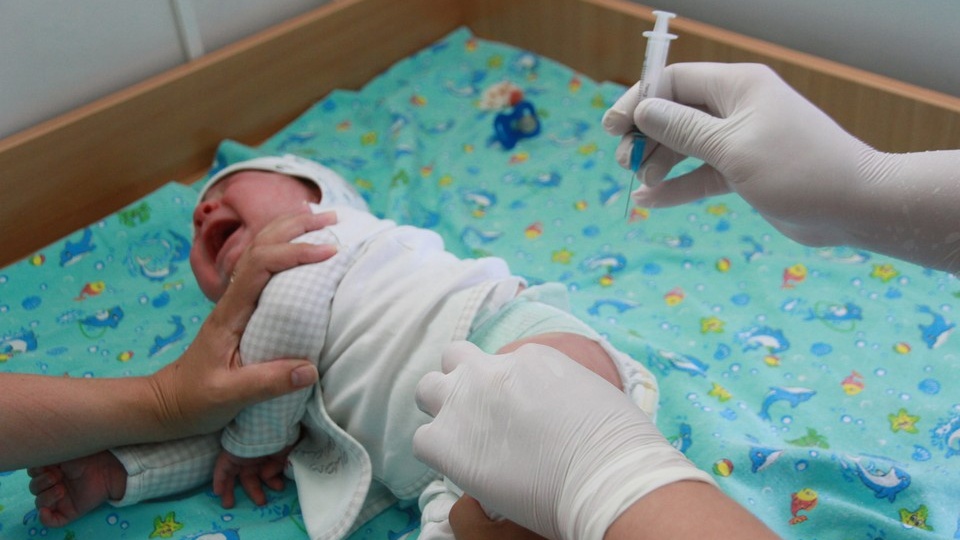 Женщина обвинила бийских врачей в гибели своего трехмесячного сына