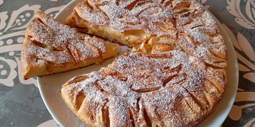 Шарлотка с творогом и яблоками!Пирог детства!