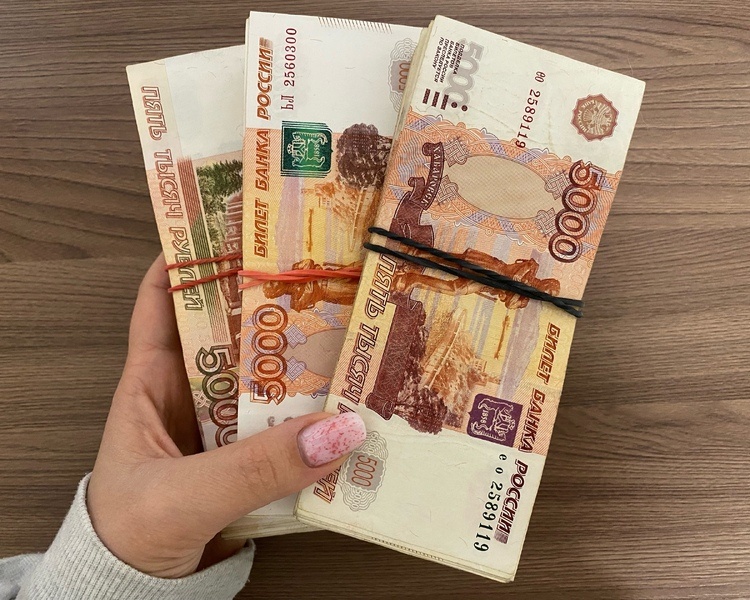     В Курчатове осудили менеджера за кражу детской обуви из пункта выдачи