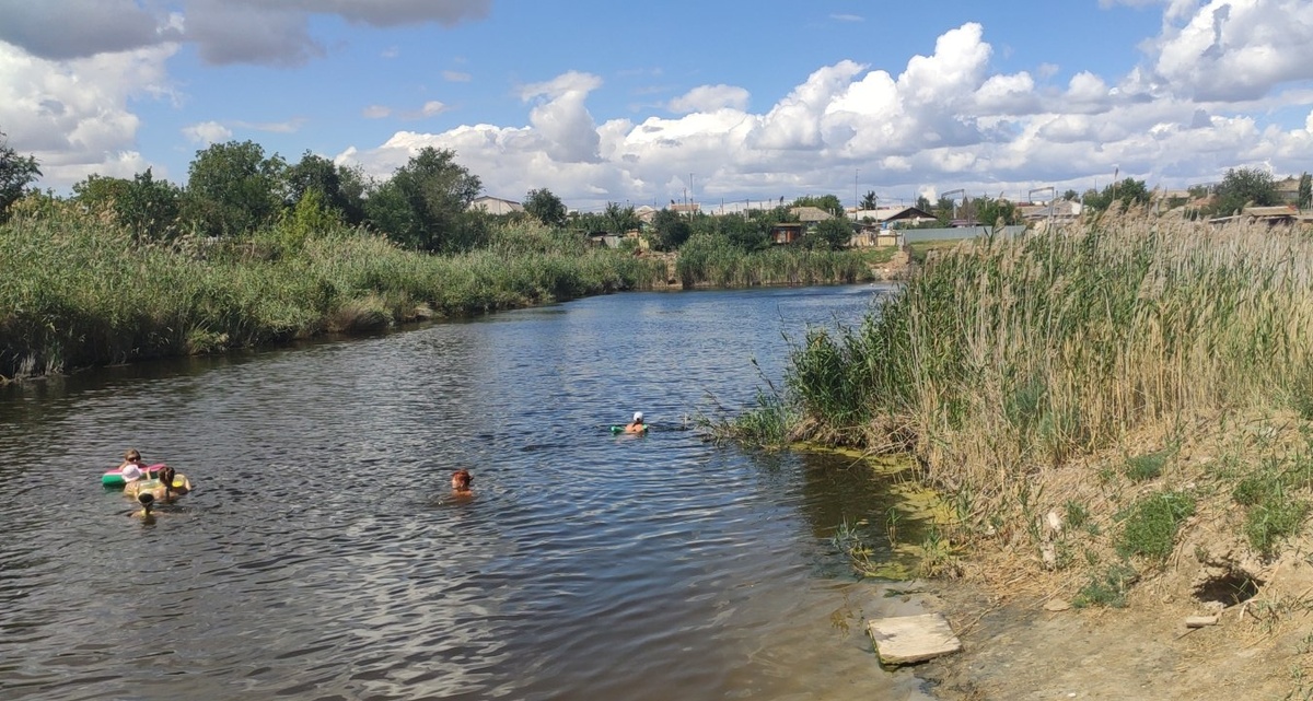 Вход в озеро 
