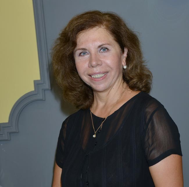 Елена Папанова