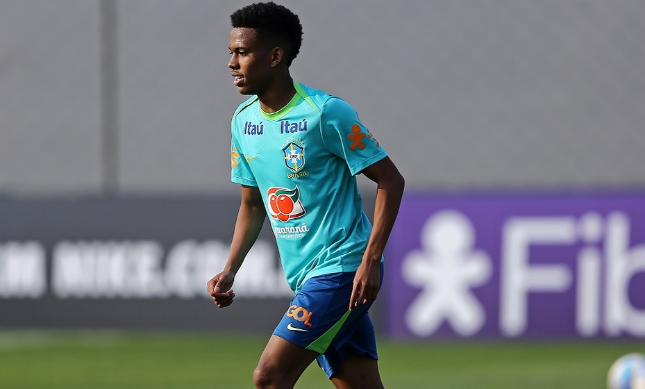    Роналдо заявил, что игрок «Челси» Виллиан станет большой звездой. Фото: Global Look Press