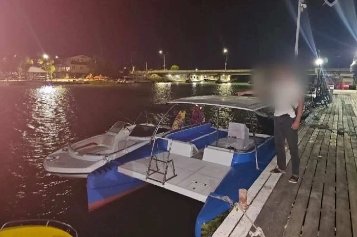    В Джубге водитель лодки наехал на купающуюся в море женщину